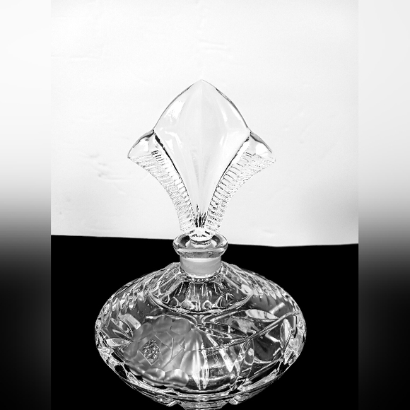 Vintage Crystal Perfume Bottle - Etched Glass - Picture 2 of 6